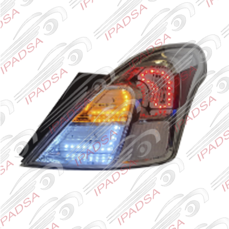 CALAVERA NISSAN VERSA/V-DRIVE 2012 - 2025 CRISTAL CON DERECHA