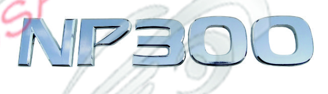 EMBLEMA NISSAN NP300 - CROMADO